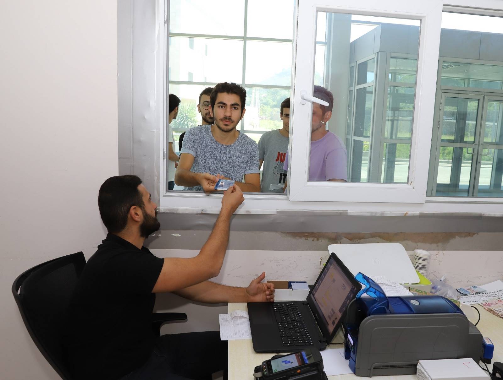 BÜYÜKŞEHİRDEN ÜNİVERSİTE ÖĞRENCİLERİNE KOLAYLIK